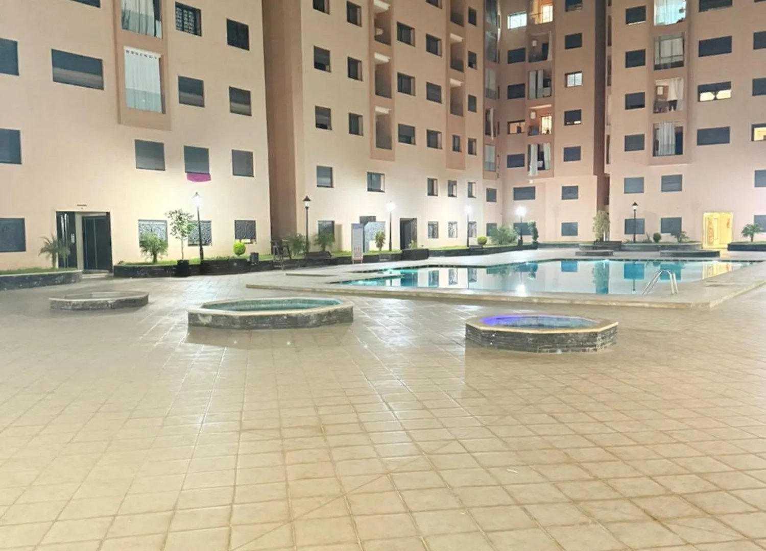 Appartement Agreable & Jnan Ali Piscine & Family مراكش